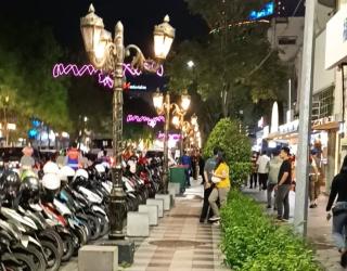 Parkir diusir dari Tunjungan, Pejalan Kaki Menang Satu Langkah