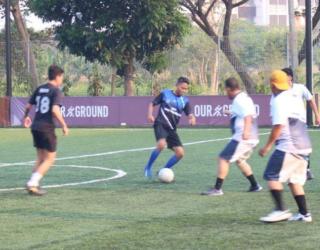 KPU Kota Surabaya Kandidat Juara Mini Soccer KPU Jatim 2025