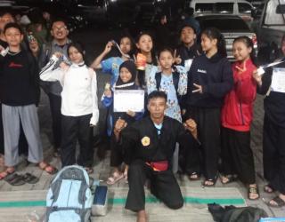 SMP Negeri 2 Sumberpucung Borong 18 Medali Kejuaraan Nasional Pencak Silat Kanjuruhan Fighter Competition 2 Tahun 2025