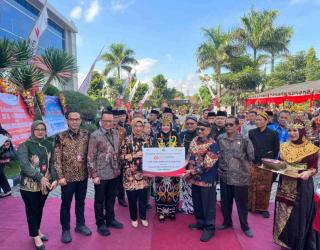 Bank Jatim Dukung Penguatan Sektor Kesehatan & Pendidikan Melalui CSR di Blitar