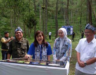 Perluas Pengelolaan Hutan, FIFGROUP Tegaskan Komitmen Keberlanjutan