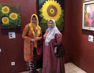 Lukisan Bunga Jadi Bahasa Kehidupan Juni Soekendar