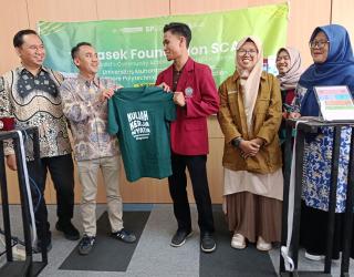 “Kabur Aja Dulu”: Cara UMSurabaya Menyiapkan Mahasiswa di Panggung Global