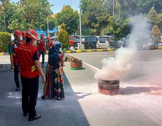 Pelindo Regional 3 Tingkatkan Budaya Keselamatan Kerja lewat Pelatihan APAR