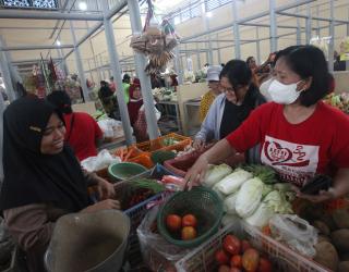 Pasar Tradisional Jadi Penopang Pertumbuhan Ekonomi Surabaya