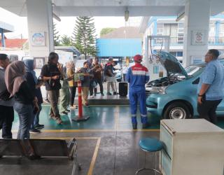 PGN Ajak Jurnalis Naik Taksi BBG dalam Roadshow AJP 2025 Teritori Jatimbalinus