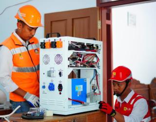 PLN Sukses Nyalakan Listrik EBT SuperSUN di SDN 8 Barurejo Banyuwangi
