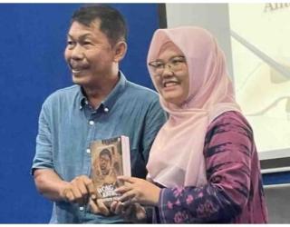 Sasetya Wilutama Merilis Buku Perdana: Wong Katrok Merambah Media