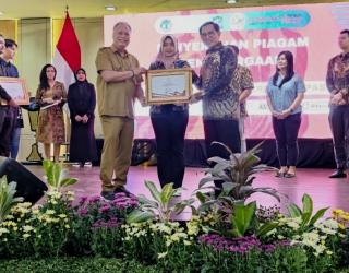 Wujud Konsistensi Inklusif dan Kepedulian Sosial, FIFGROUP Surabaya Boyong 3 Penghargaan