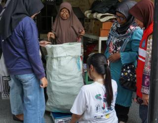 Mahasiswa KKN Kelompok 10 Dorong Pengelolaan Sampah Berkelanjutan Lewat Bank Sampah dan Komposter di Kelurahan Wonorejo