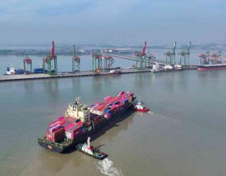 Teminal Teluk Lamong Perkuat Koridor Pelayaran Intra-Asia