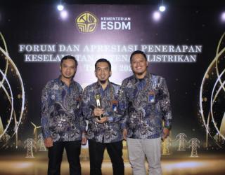 PLN NP UP Brantas Raih Best Report SMK2 untuk PLTA dalam Forum dan Apresiasi Penerapan K2 Tahun 2025