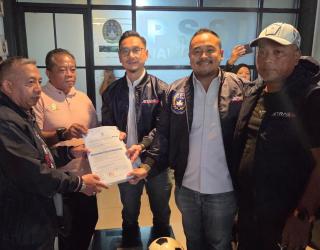 Raja Siahaan Mantap Daftar Calon Ketua Asprov PSSI Jatim
