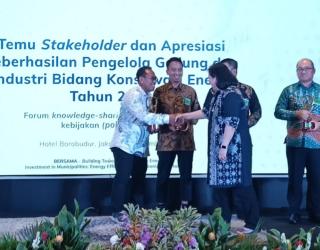 Terapkan Inovasi Hydrobot, PLN NP UP Brantas Raih Apresiasi Efisiensi Energi Nasional 2025