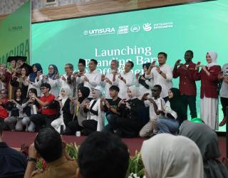 Lenggak-lenggok Mahasiswa Asing di Balik Rebranding Umsura