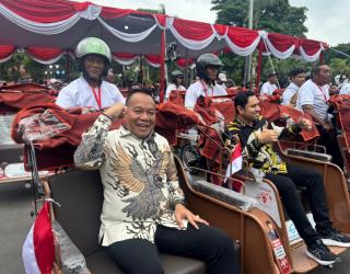 Presiden Prabowo Salurkan 200 Becak Listrik . Begini Tanggapan Ketua Komisi A DPRD Kota Surabaya