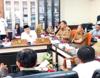 DPRD Surabaya Komisi D Minta. Anggaran Program Beasiswa Pemuda Tangguh Wajib Tetap Sasaran ‎