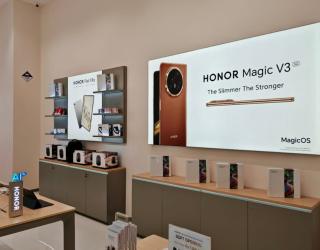 Perkuat Pasar Indonesia, HONOR Resmi Buka Experience Store Perdana di Surabaya