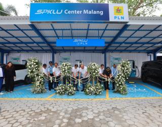 PLN Perluas Infrastruktur EV, SPKLU Center Diresmikan di Kota Malang