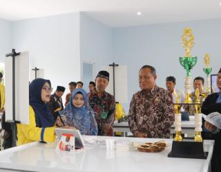 Dua Gendung Penguat Budaya Akademik Resmi Hadir di SMA Muhammadiyah 10 GKB. Ini Keunggulannya ‎ ‎