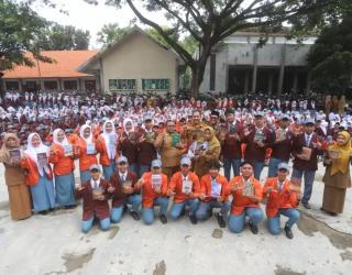 Guru dan Siswa SMAN 1 Dawarblandong Rilis 21 Buku Kompilasi