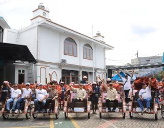 SPKLU R2 Resmi Beroperasi, PLN Kenalkan Becak Listrik di Jember