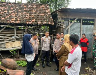Evakuasi ODGJ Dan Kirim ke RSJ Akhiri Praktik Pasung di Kota Ponorogo