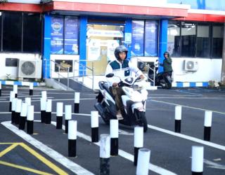 Polres Gresik Inisiasi Layanan SIM Santri Trendi 