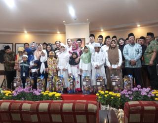 Buka Bersama DPRD Surabaya, Sentil Sosok Adi Sutarwijono