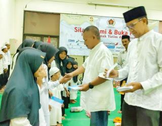 PWI Jatim Beri Santunan Anak Yatim Dhuafa di Bulan Ramadhan ‎