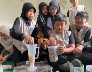 Sejak Dini Wajib  Belajar Peduli Lingkungan
