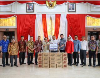 10.000 Paket Sembako Ramadan Disalurkan untuk Warga Prasejahtera Surabaya