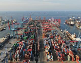 Pelindo Terminal Petikemas Tunjukkan Kinerja Positif di Tengah Gejolak Global