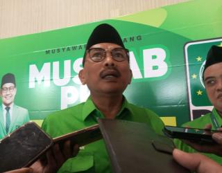 Pasangan Calon Walikota Surabaya Yang Tertunda