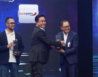 Getol Transformasi JConnect, Bank Jatim Raih Digital Innovation Award 2026