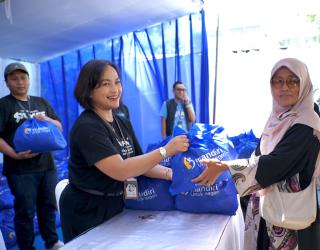 Dukung Hari Kebangkitan Nasional. Bank Mandiri Salurkan 2.800 Paket Sembako ‎