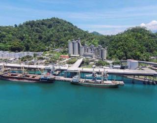 SIG Ekspor Perdana 11.275 MT Semen ke Reunion Island, Prancis
