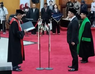 Sah. Syaifuddin Zuhri Pimpin DPRD Surabaya 2024–2029