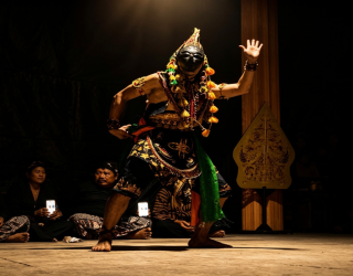 Dikemas Jagongan Budaya Sanggar Wayang Topeng Gelar Doa Untuk Kebangkitan Nusantara  ‎