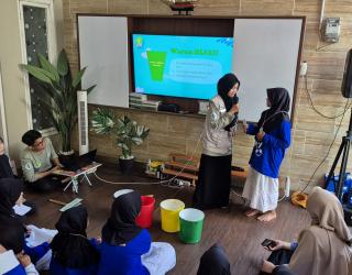 Muharram Green Tanamkan Edukasi Anak-anak Sidoarjo dengan Pilah Sampah