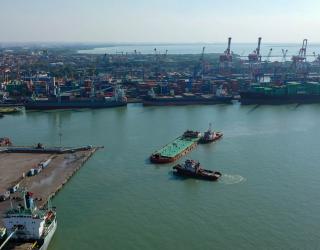 Pelindo Marine Terjunkan KT Subali II Layani Pendunaan Angkutan FAME, Dukung Transisi Energi Hijau
