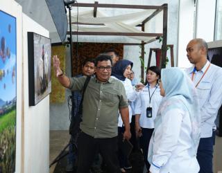 Pelindo Ajak Pekerja dan Masyarakat Merawat Cerita Nusantara Lewat Fotografi