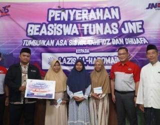 JNE Surabaya Salurkan Beasiswa TUNAS Rp50 Juta untuk 29 Siswa Tahfidz, Berprestasi & Dhuafa Jatim