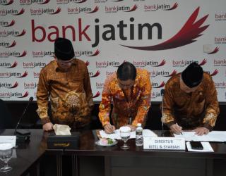 Bank Jatim & PWRI Jatim Bersinergi Hadirkan Kartu Pintar Elektronis bagi Anggota
