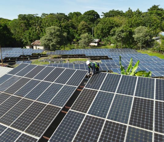 Pemanfaatan sumber energi surya mulai banyak digunakan berbagai negara termasuk Indonesia ( Foto : PLN  for Jatimkini.com )