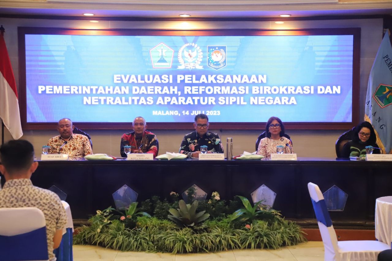 Direktorat Jenderal Otonomi Daerah Kementerian Dalam Negeri melakukan penguatan bagi jajaran ASN terkait evaluasi pelaksanaan pemerintahan daerah, reformasi birokrasi dan netralitas ASN di Balai Kota Malang, Jumat (14/7). Foto : dok. Humas Pemkot Malang