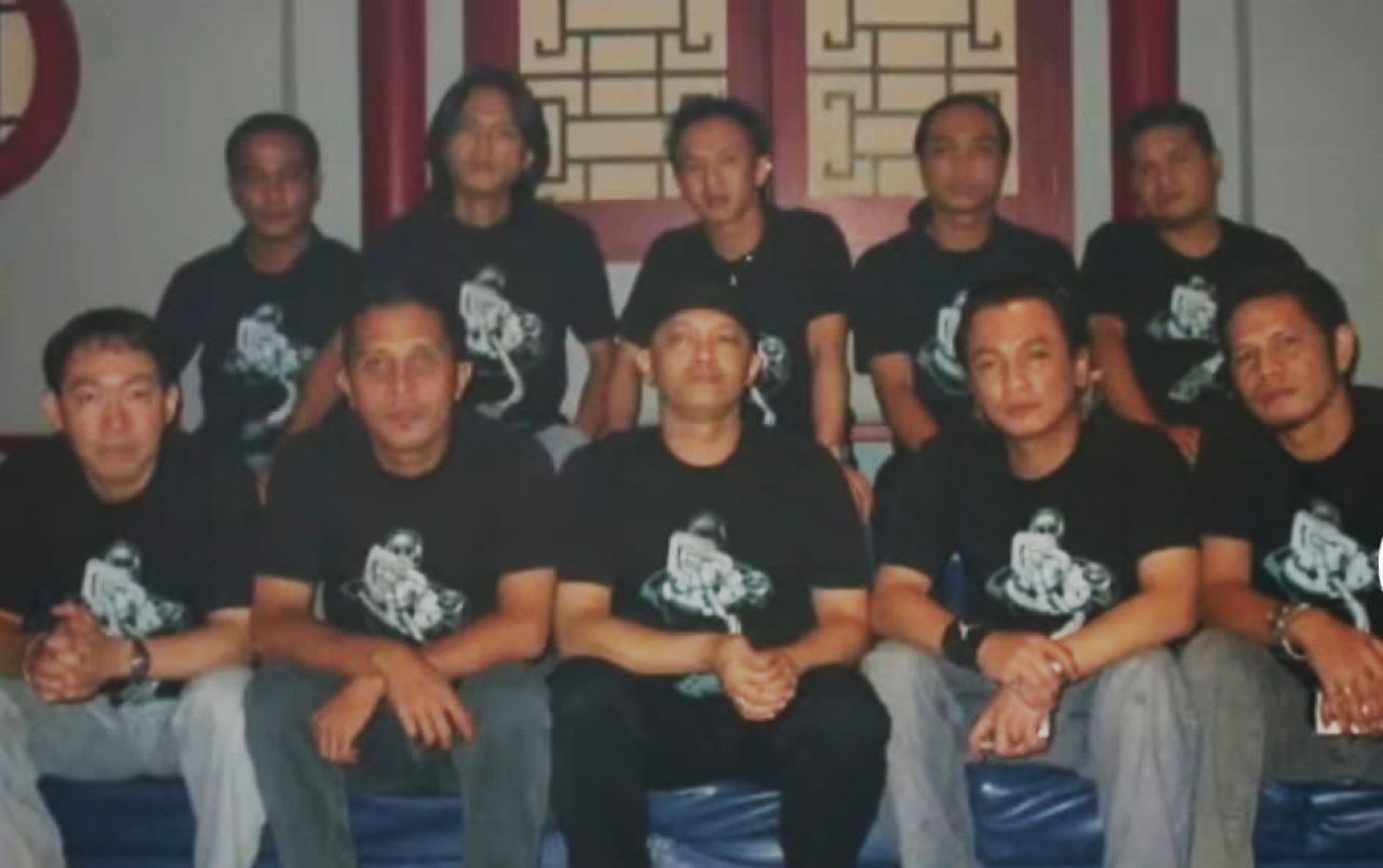 DJ Arkum saat muda berkumpul bareng ex DJ Dream Club ( Foto: Pribadi for Jatimkini.com )