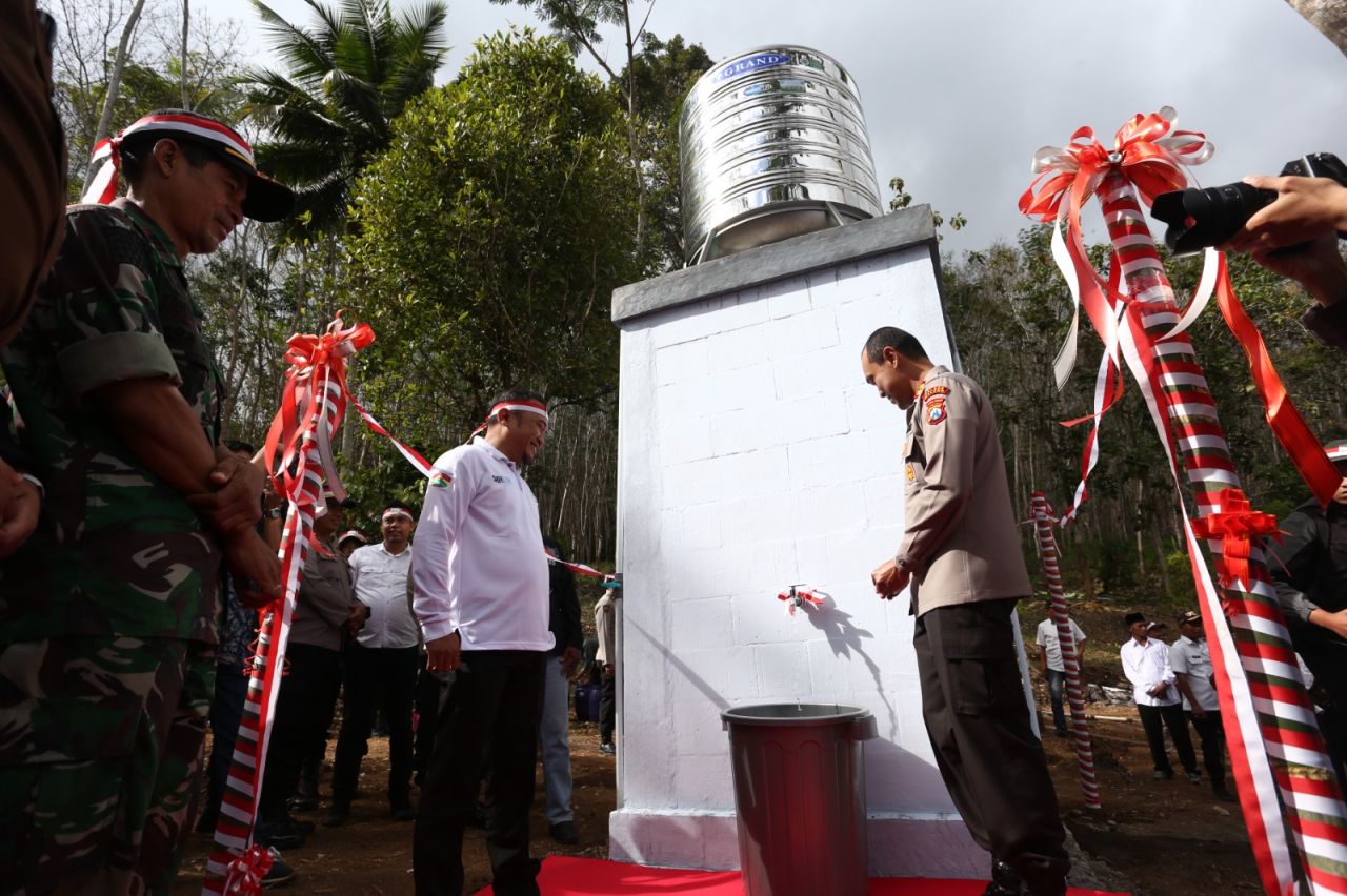 PT Perkebunan Nusantara (PTPN) XII dan Polres Malang bersinergi untuk mengatasi masalah krisis air bersih ( Foto : PTPN XII for Jatimkini.com )