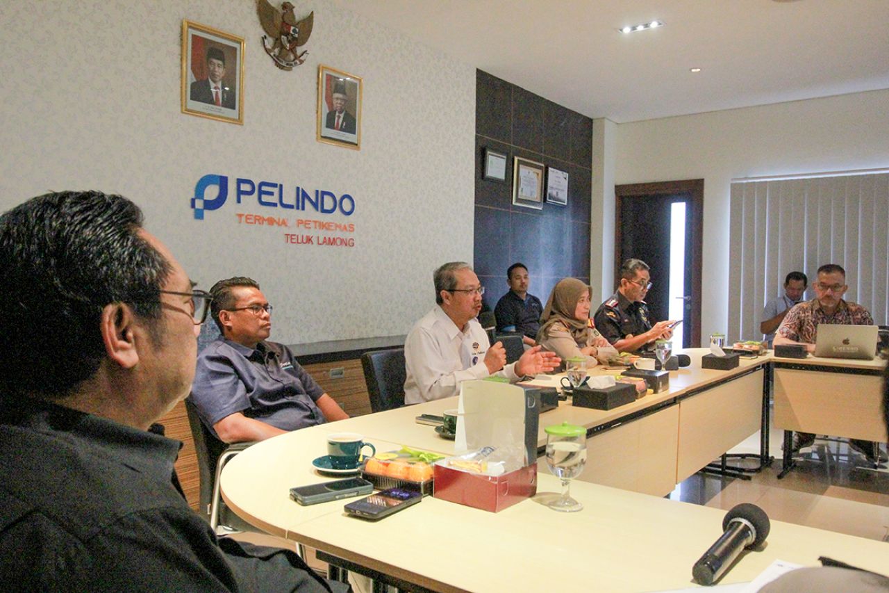 Pengguna jasa di Pelabuhan Tanjung Perak bisa menekan biaya setelah TTL menggodok SOP penyediaan tempat pemeriksaan karantina di Lini 1. (Foto: dok TTL)