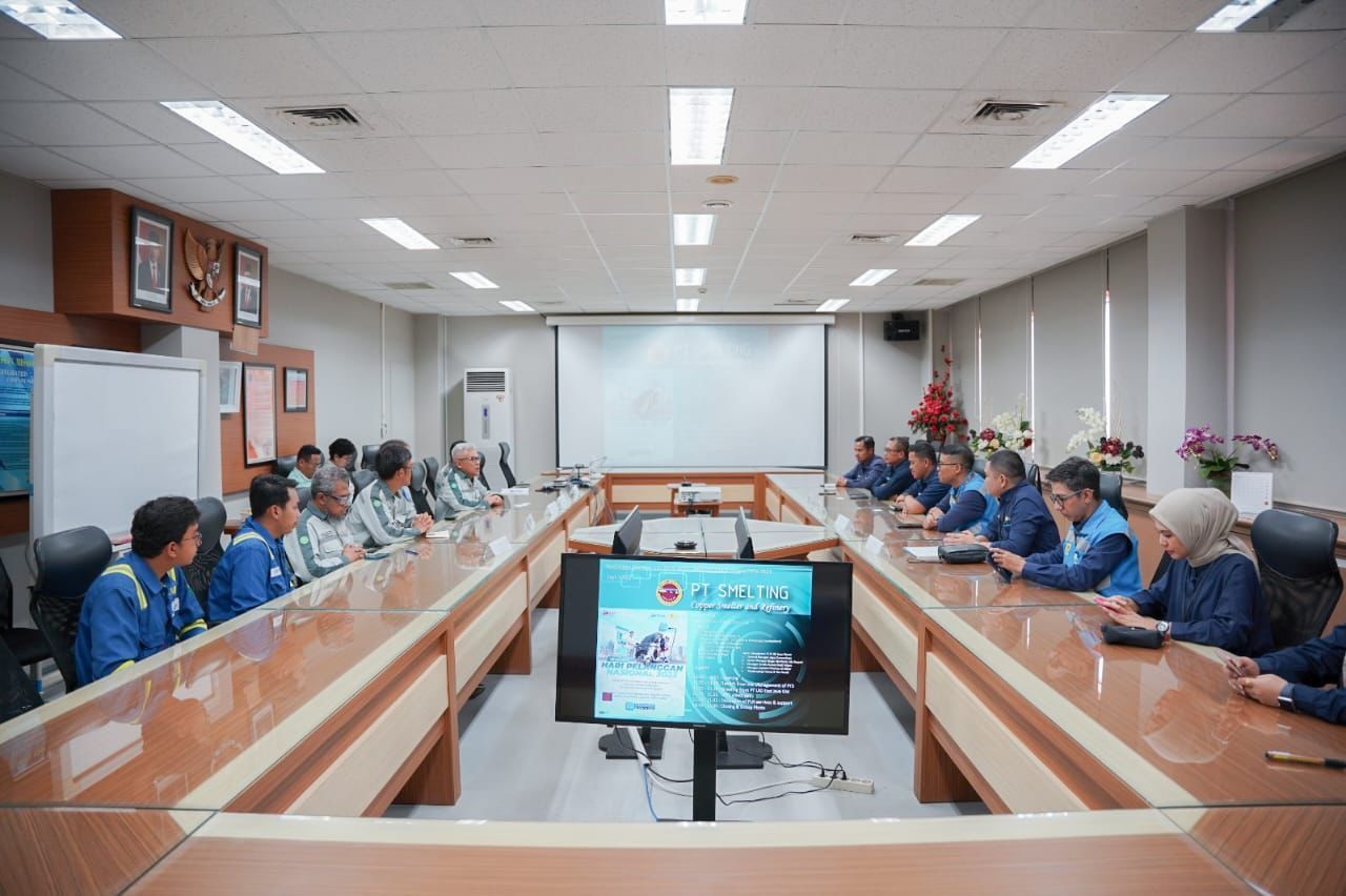 PT PLN Unit Induk Distribusi Jatim Melakukan kunjungan ke PT Smelting di Gresik. (PLN for Jatimkini.com)